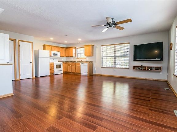 3rd image of 3008 SW Arlan Ln #3008