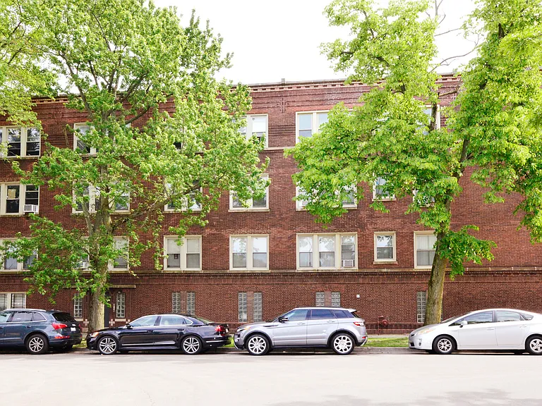 1943 W Chase Ave #2 — Photo 16