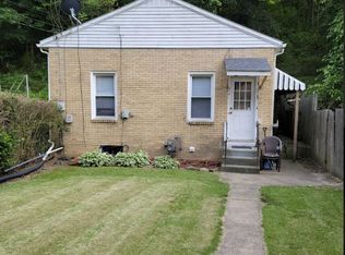 1010 8th St #1/2, Ambridge, PA 15003