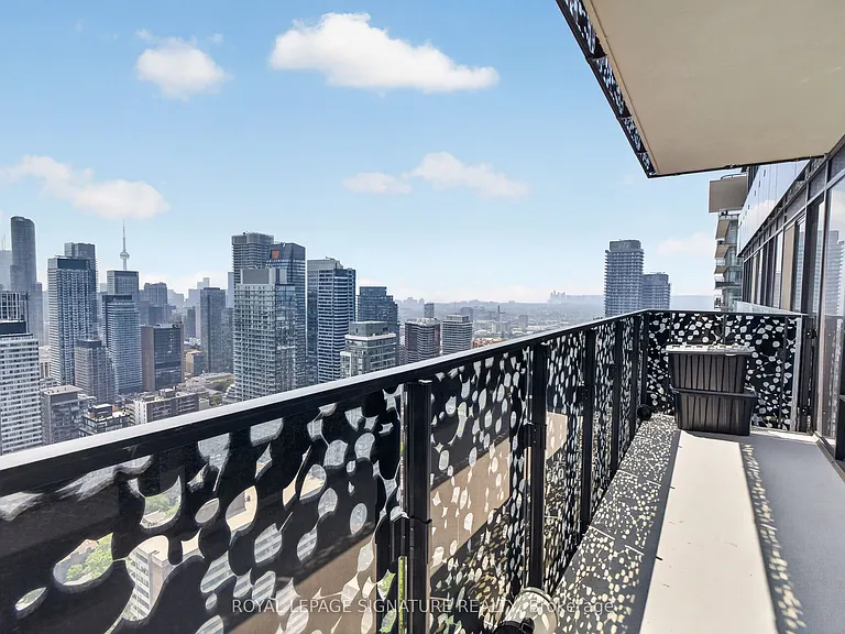 55 Charles St E #4303 — Photo 19