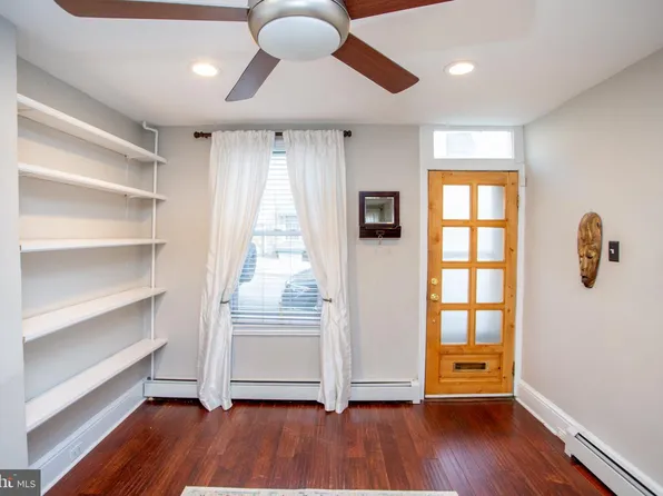 106 Davis St, Philadelphia, PA 19127