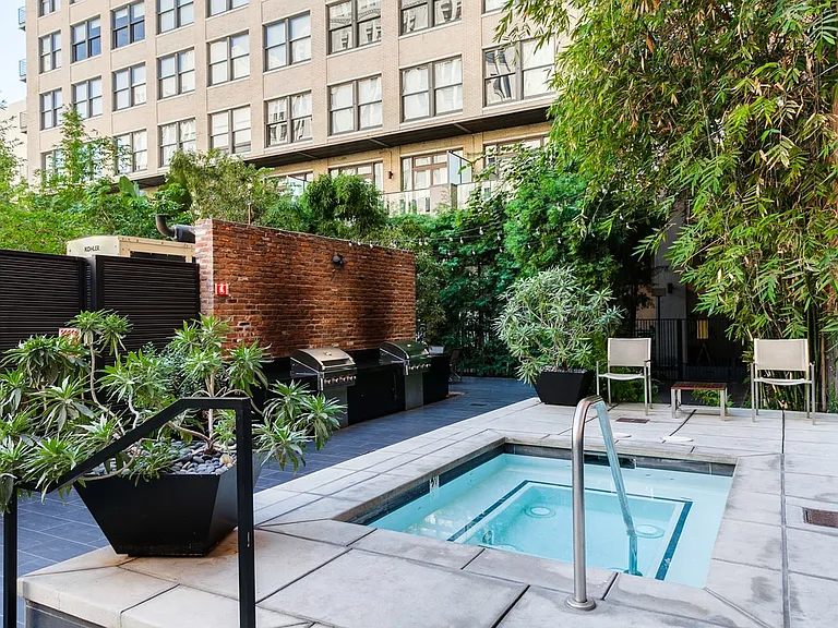 460 S Spring St #1105 — Photo 32