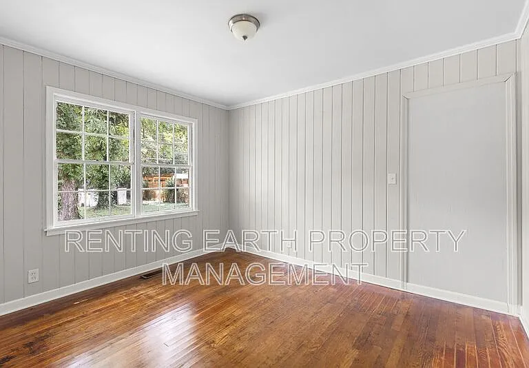 149 Rose Dr — Photo 8