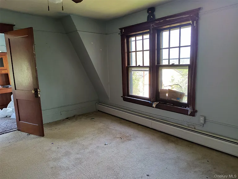 210 Manchester Rd — Photo 15