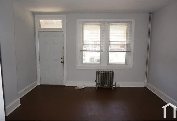 2nd image of 124 Knox St