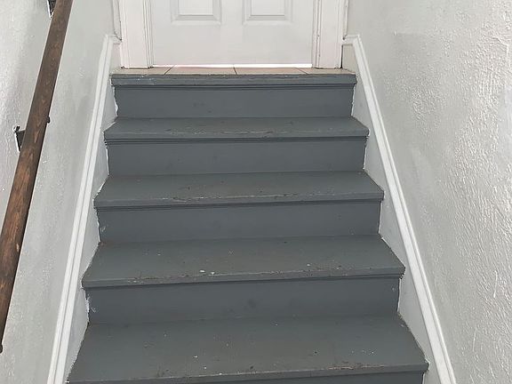 5th image of 3928 Olive St