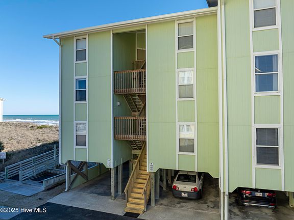 2nd image of 918 N New River Drive #126