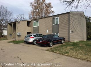 2104 Elm Ln, Manhattan, KS 66502