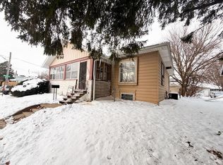 226 Campbell Ave, Waterloo, IA 50701