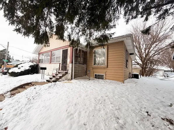 226 Campbell Ave, Waterloo, IA 50701