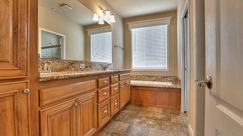4th image of 131 Seashore Dr