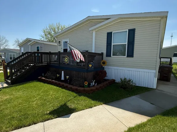 1003 Pebble Creek Ct, Mount Pleasant, MI 48858