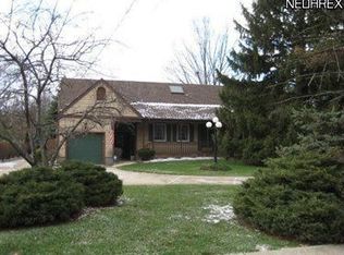 2474 Bradley Rd, Westlake, OH