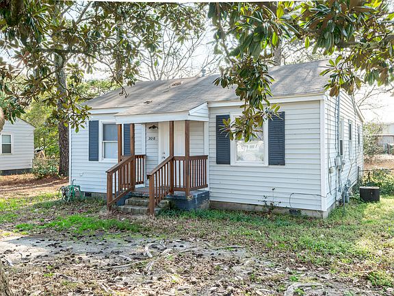 3rd image of 2018 Chester Avenue