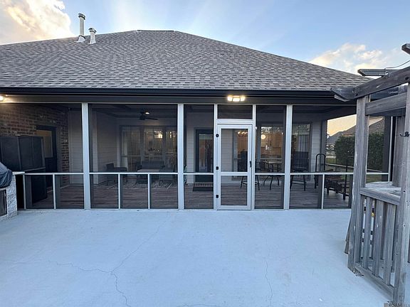 4th image of 18404 Lake Harbor Ln