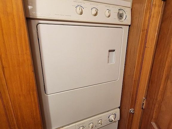 4th image of 339 W 71st St APT 1