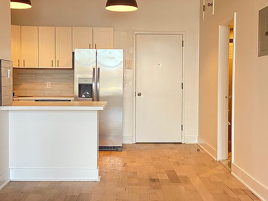 4th image of 25 Jay St APT 401