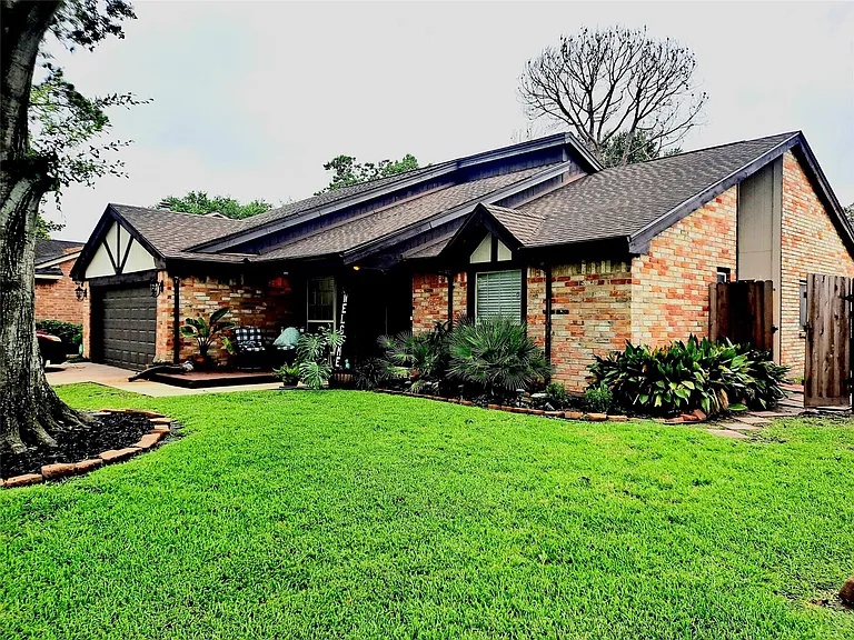 20010 Fort Bowie Ct — Photo 29