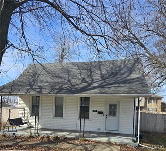 703 S Main St, Troy, IL, 62294