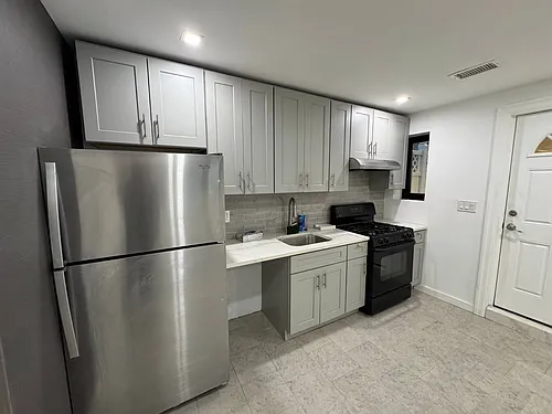 1363 Kearney Ave #B Photo 1