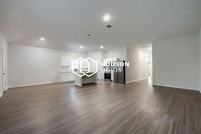 119 Kylie St — Photo 2