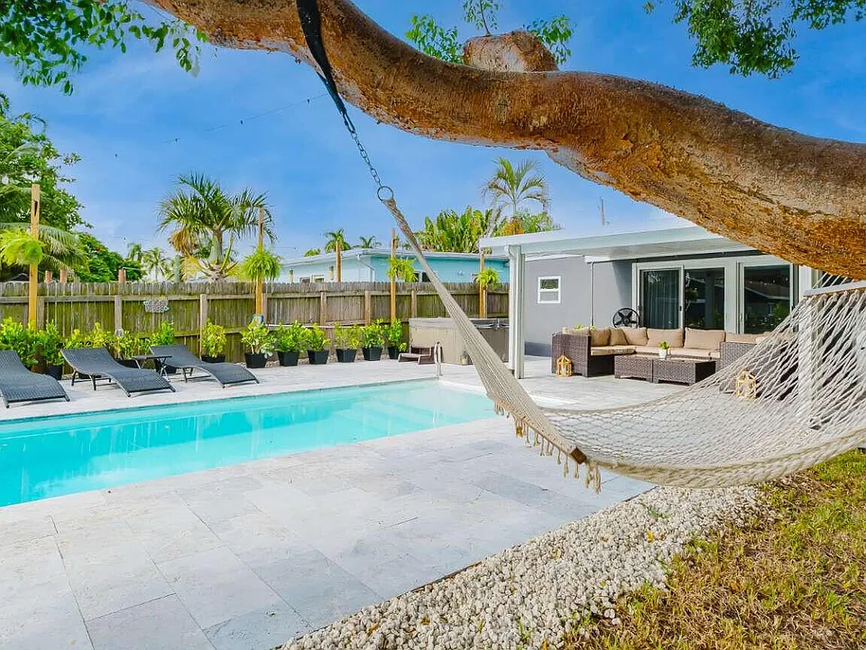 1754 SW 28th Ter