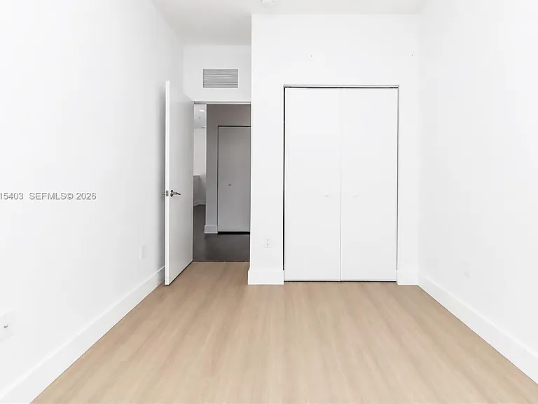 2610 NE 213th St #103 — Photo 19