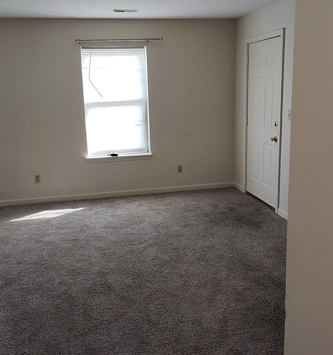 2 bed, 700 sqft, $975 — Photo 3