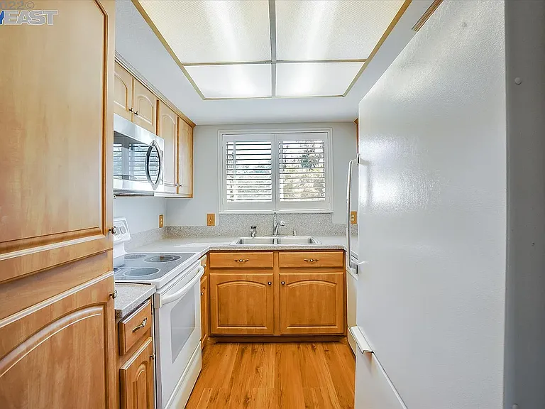 2055 Sierra Rd #111 — Photo 3