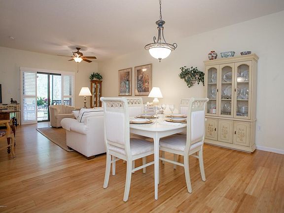 5th image of 116 Laurel Wood Way Unit 103