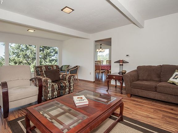 5th image of 1463 SE 2nd Pl