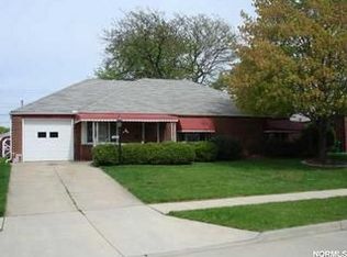 609 Willow Dr, Euclid, OH