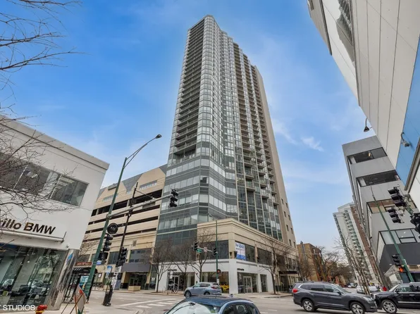 111 W Maple St APT 1802, Chicago, IL 60610