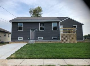 1215 N Fair Oaks Dr, Niles, MI 49120