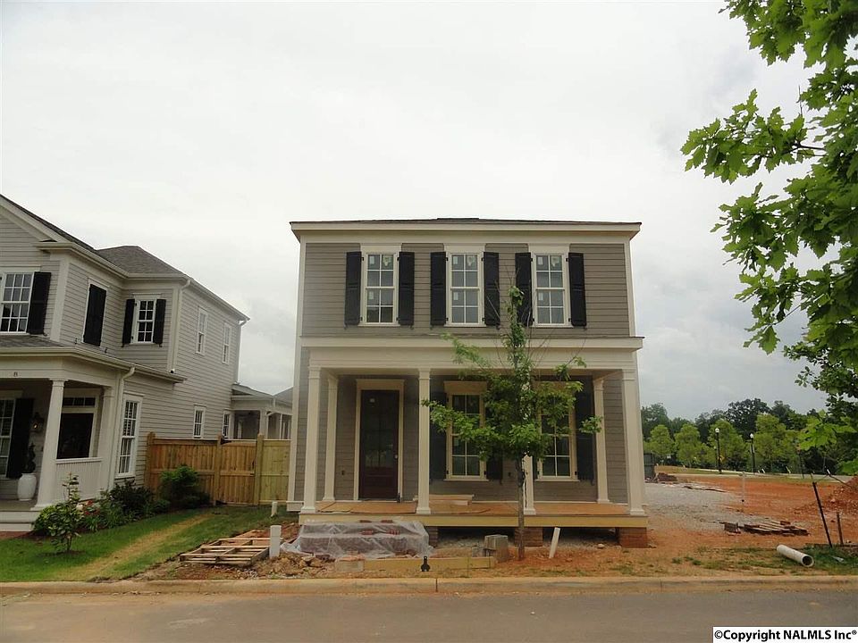 1st image of 6 College Hill Cir