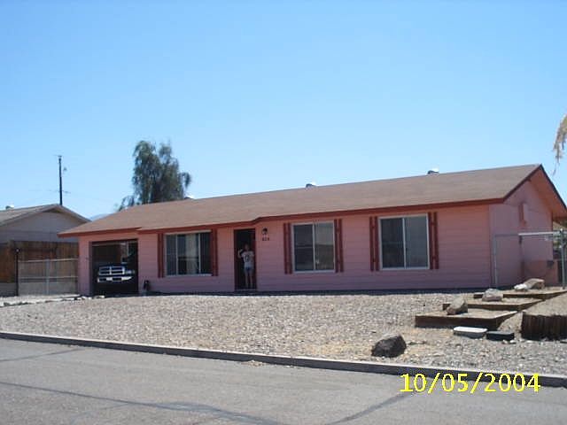 1st image of 824 Cactus Dr