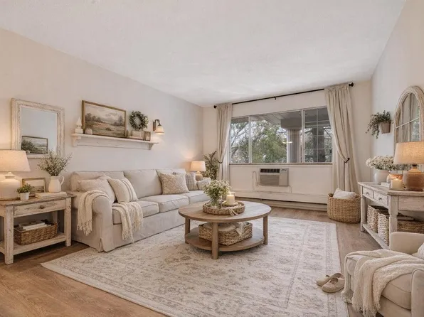 1321 West Main STREET #310, Lake Geneva, WI 53147