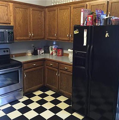 4th image of 1181 John Evans Dr