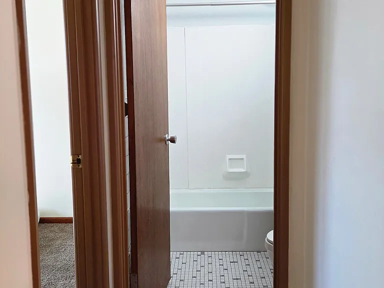 820 S Lakeshore Dr #2 — Photo 14
