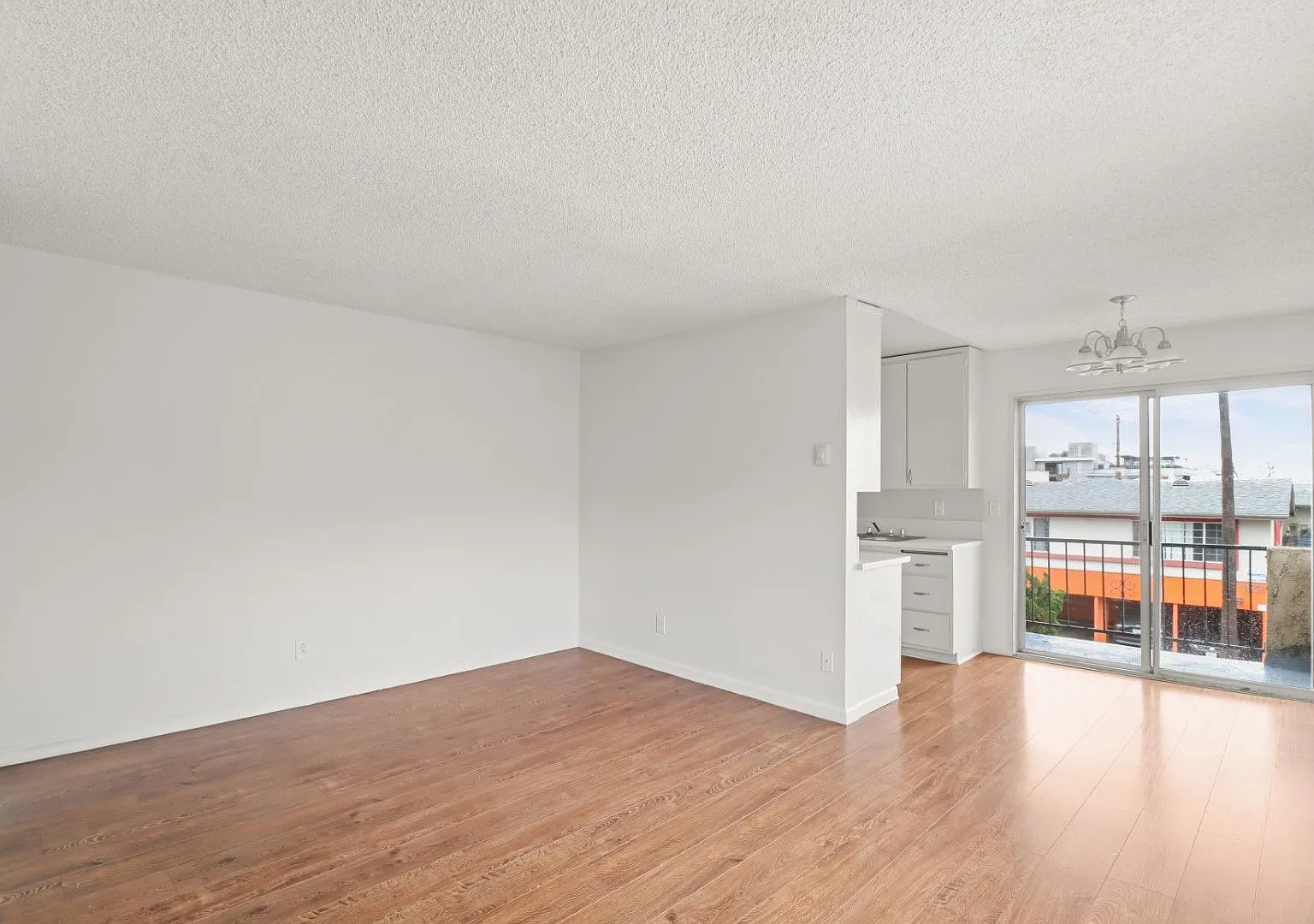 1530 Corinth Ave. — Photo 3