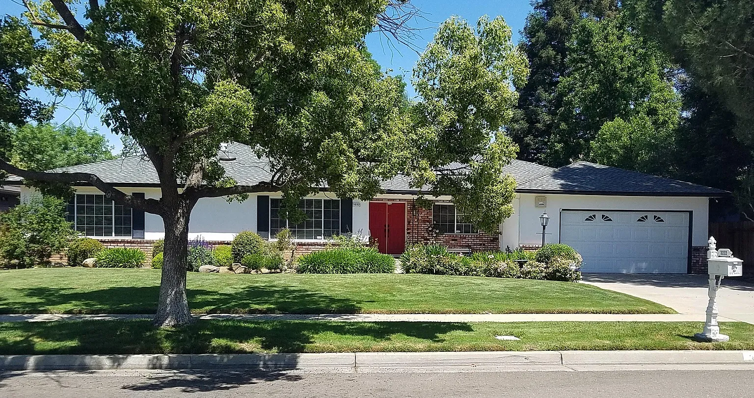 3222 W Dovewood Ln photo 1
