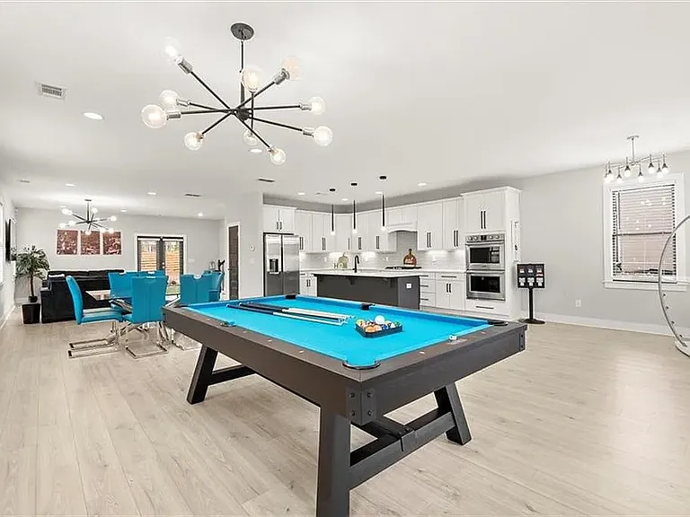 2145 Park Ter — Photo 11