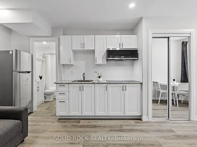 228 Lebreton St N — Photo 5