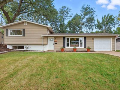 1504 Parklane Dr, Bettendorf, IA, 52722