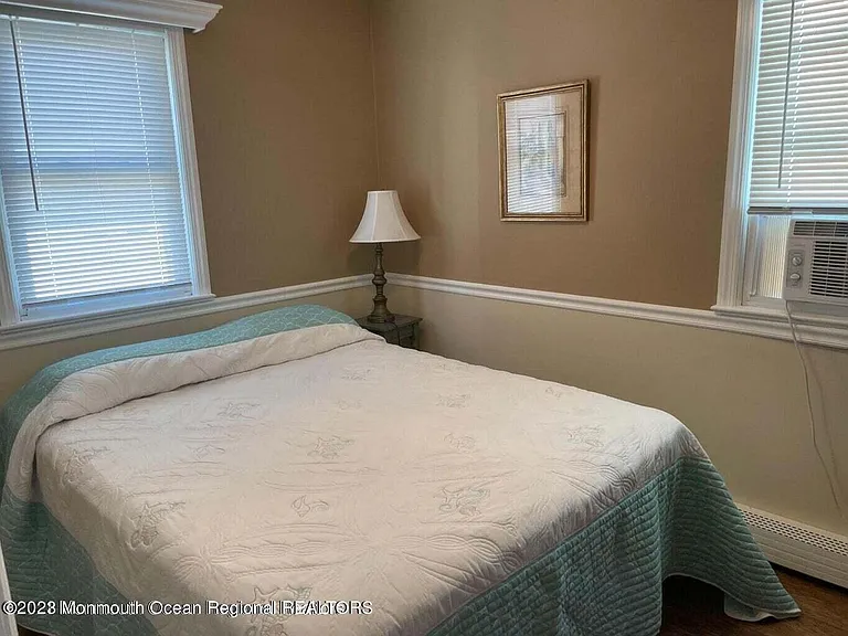 15 Elizabeth Ave — Photo 6