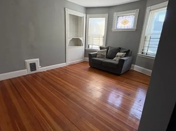 29 Corbet St Floor 2, Dorchester Center, MA 02124