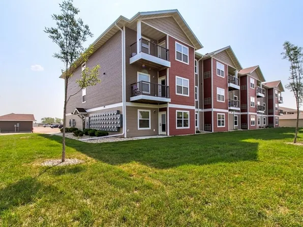 Kenwood on 5th Apartments, 2821 5th St NW #208, Minot, ND 58703