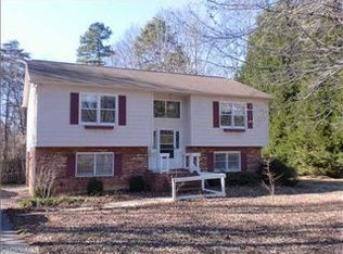 154 Oak Forest Dr, Kernersville, NC 27284