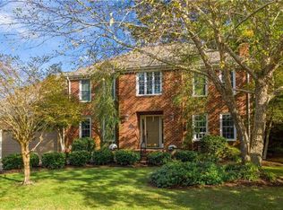 5113 Crystal Point Dr, Virginia Beach, VA 23455