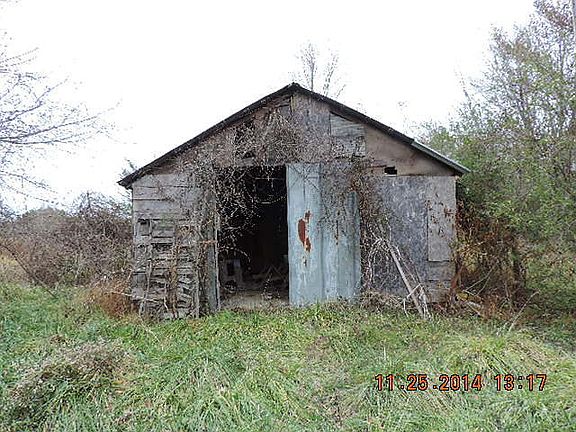 3rd image of 286 Thistle Knob Ln
